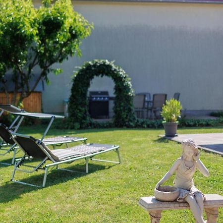 Orchidea Apartman Mosonmagyaróvár 外观 照片