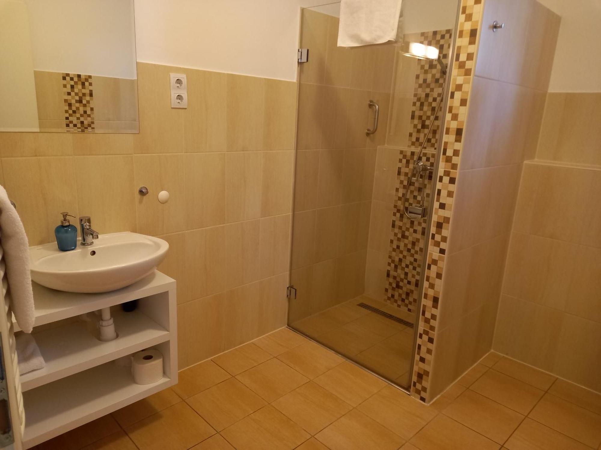 Orchidea Apartman Mosonmagyaróvár 外观 照片
